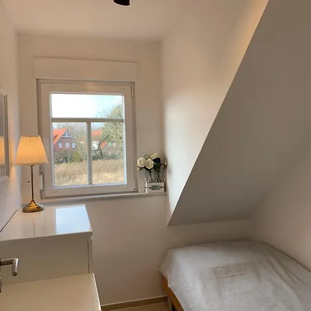 Haus-am-see-kolkstr-1-og-links *